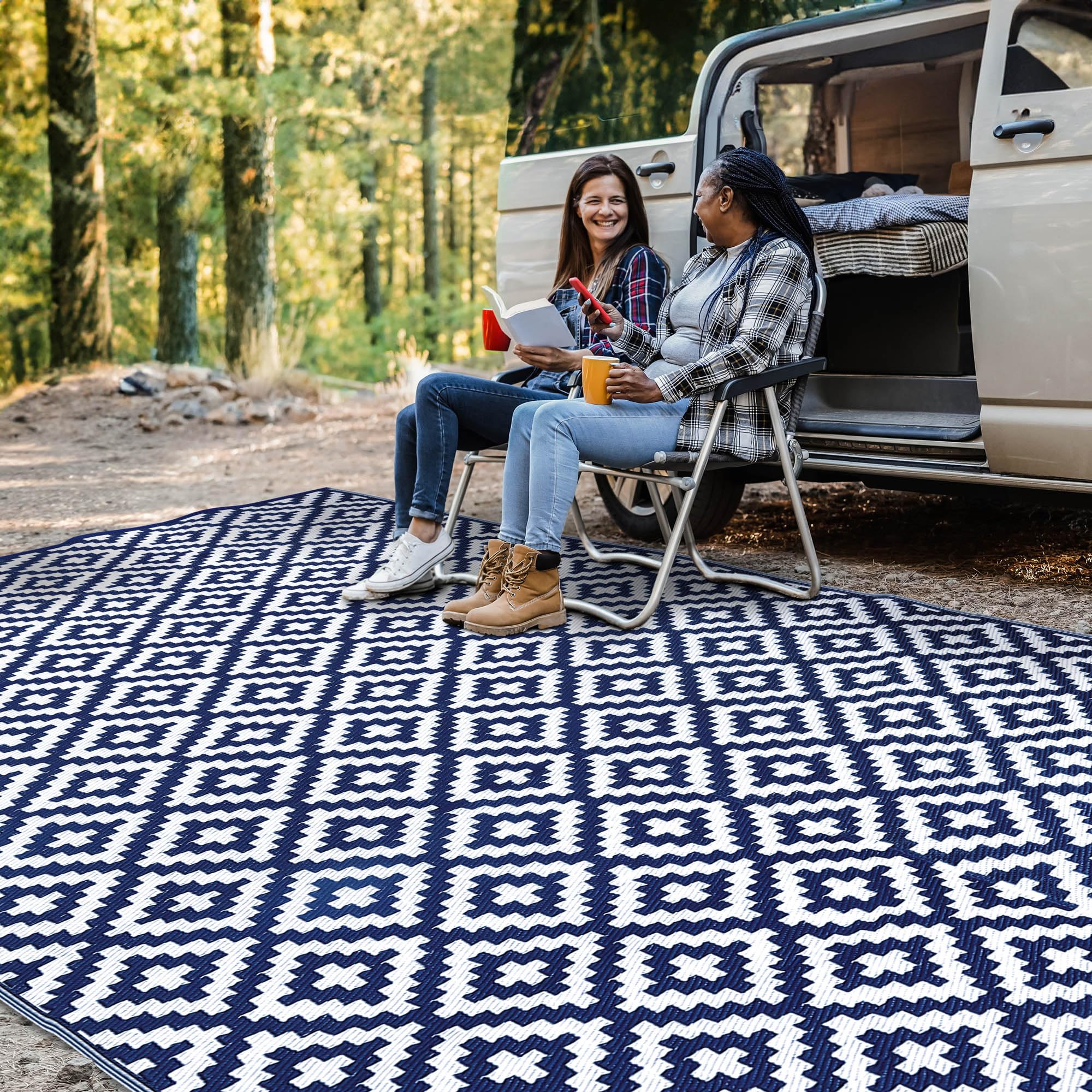 Reversible Plastic Outdoor Rug - Navy Blue/White 270 x 360 cm-image-659add15-6cb6-4f7a-8b25-fa38c85bb897-102648