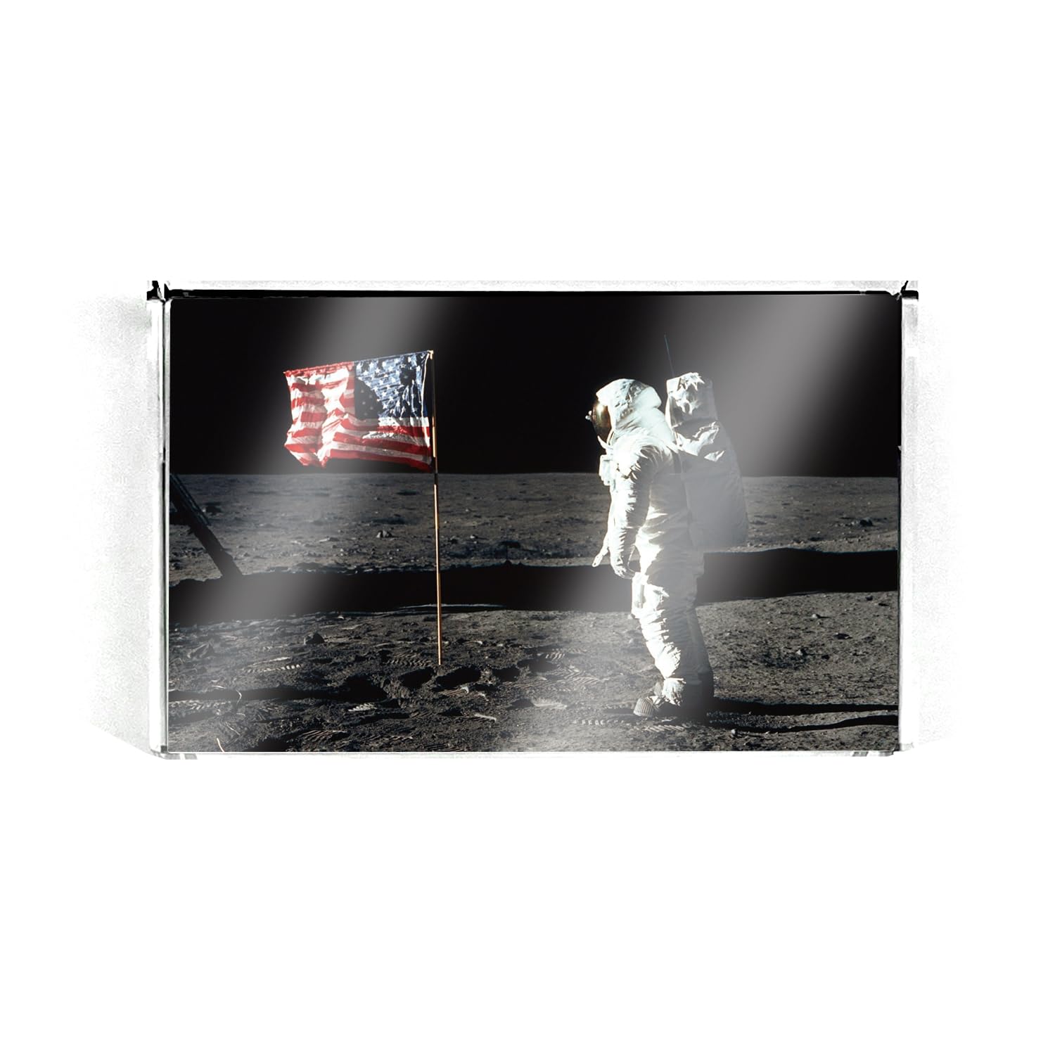 LWAY Paperweight Crystal Rectangle (Astronaut) 380g-image-d3ede1c2-9de5-4c3e-ab10-b510cf5c66b8-56915
