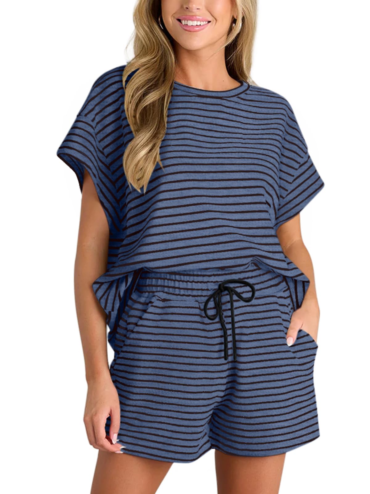 Women's Striped Tracksuit Set - Blue M-image-bad3b20f-56bc-4903-98c5-b8eae64e78dc-102957
