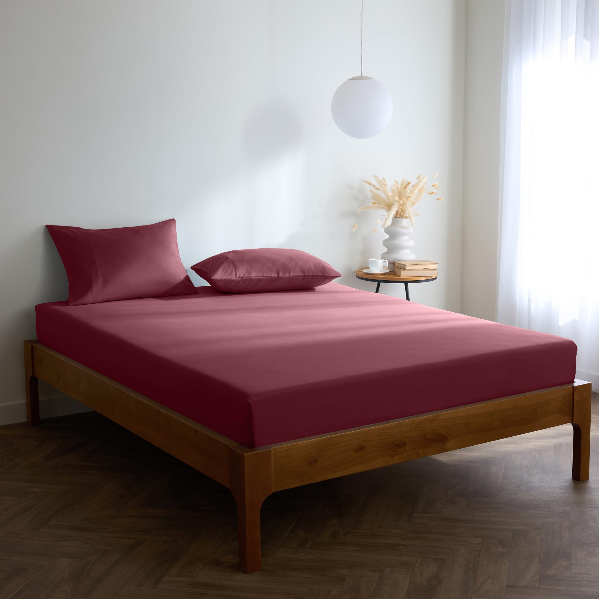 King Size Fitted Sheet - 40cm Extra Deep, Fade Resistant, Soft Microfiber (150x200 cm, Burgundy)-image-9f95a891-ff17-46a1-88af-44547d5a09ff-64925