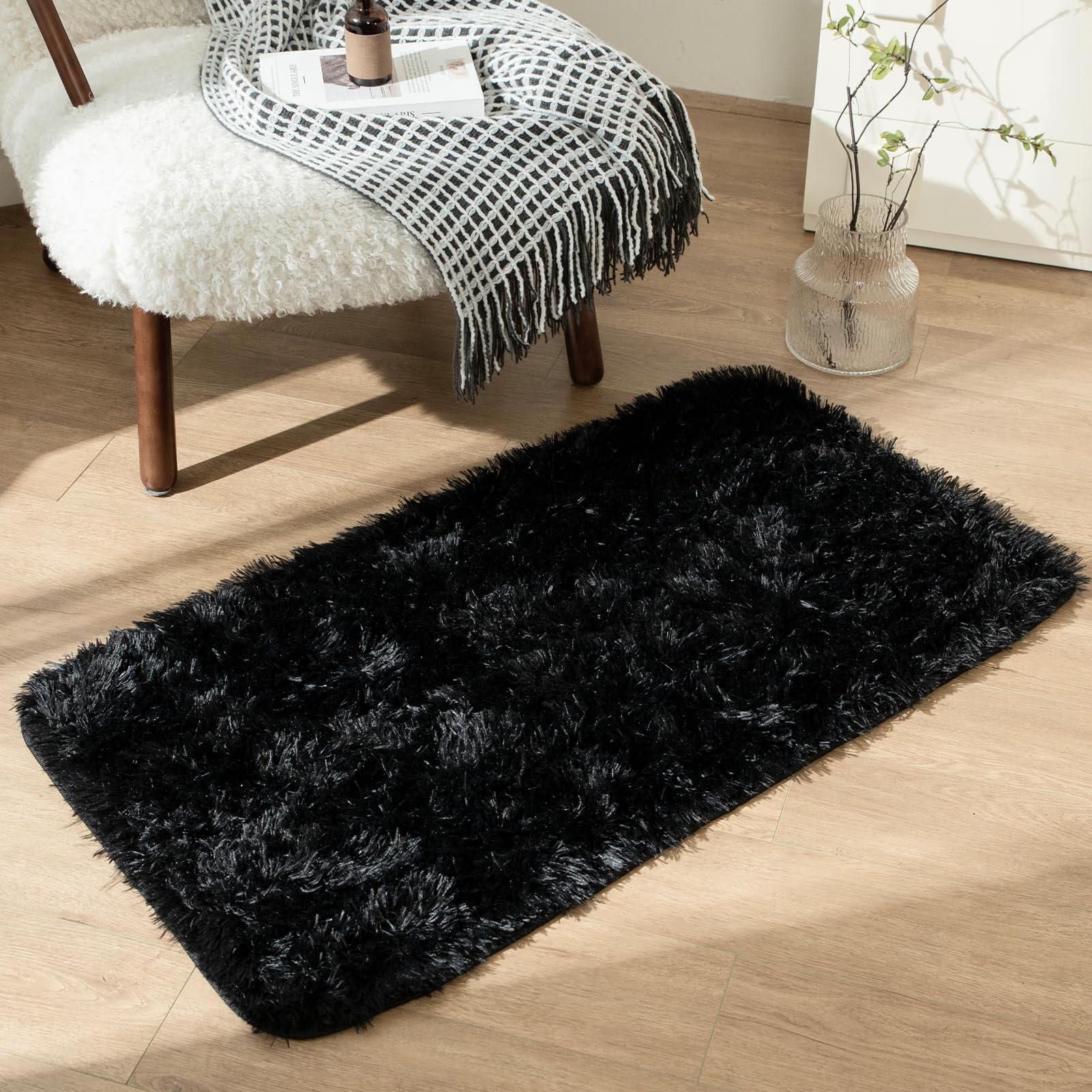 Plush Shaggy Rug - Grey Large-image-dbe52428-d14f-4d13-b366-4ba3257463cf-90270