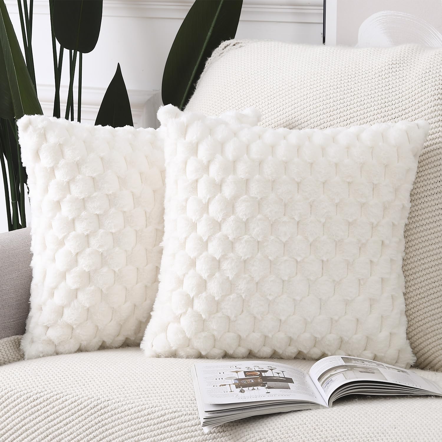 Faux Wool Cushion Covers Set of 2 - Cream White 65x65 cm-image-3f9a4731-c115-4817-bfe6-40d7c7d9f02f-110444