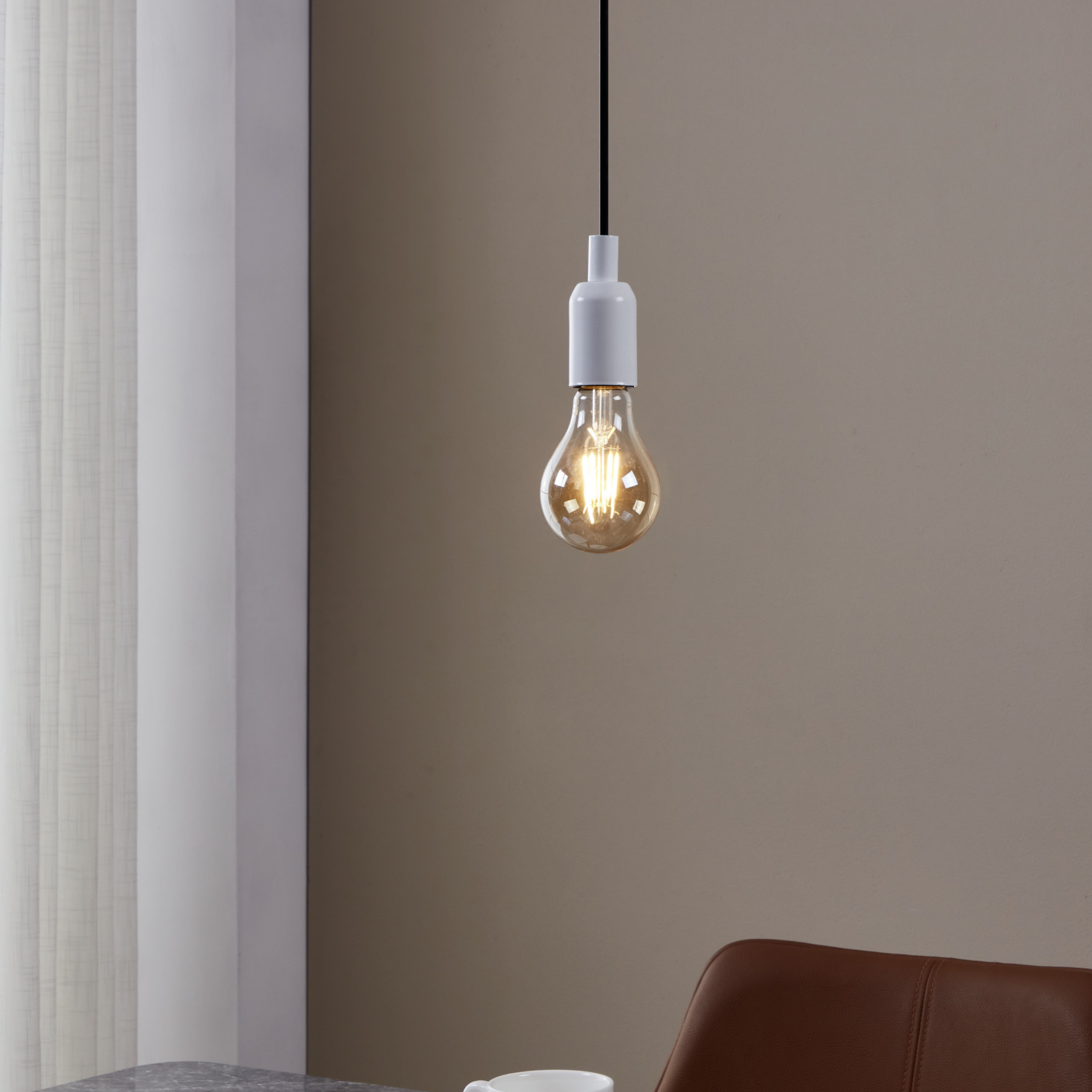 EGLO E27 LED Filament Light Bulb, 4W 2200K-image-94d14af2-ca94-4d6c-a5ef-b76fa615c320-269276