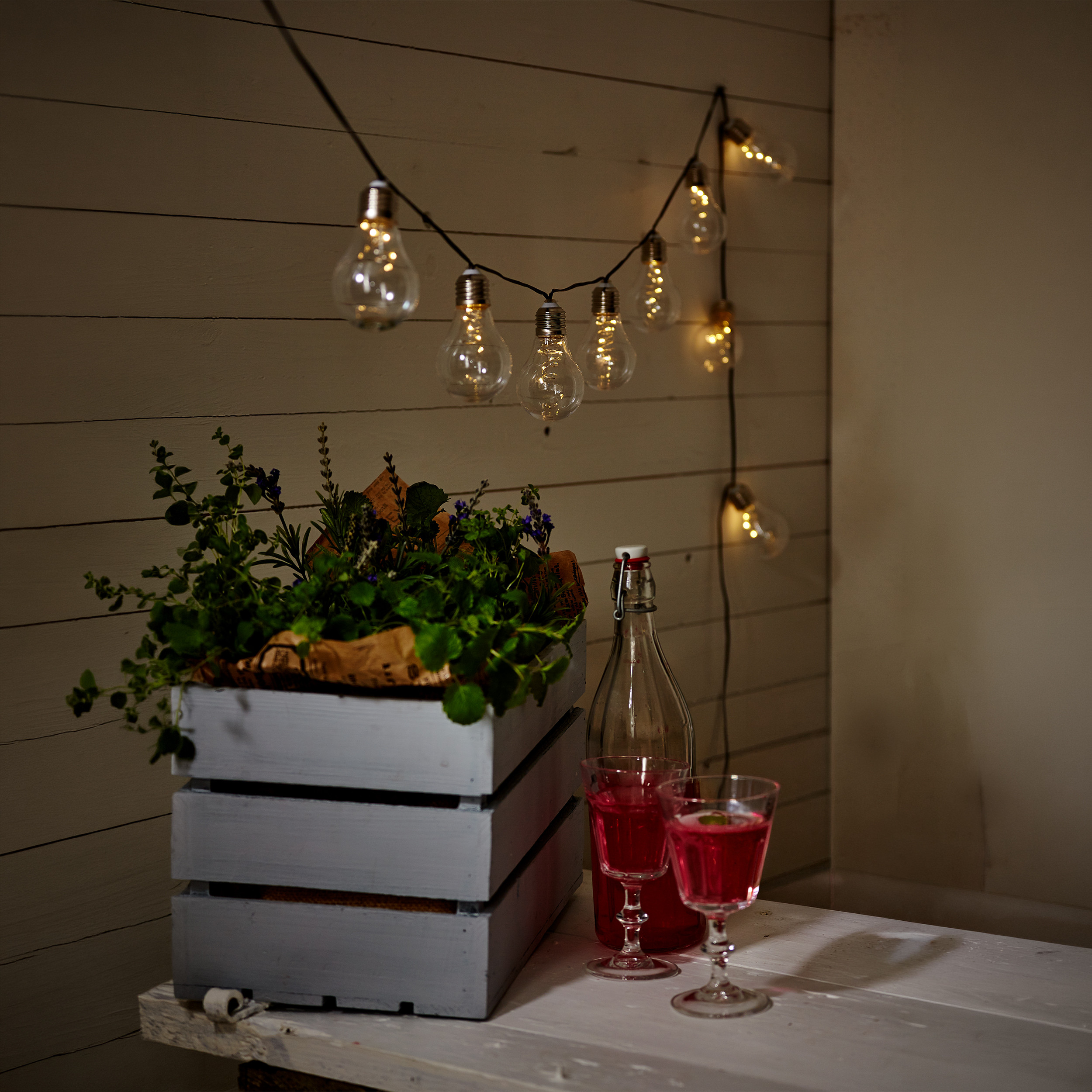 Solar LED String Lights – 10 Warm White Clear Bulbs Stainless Steel 1.9m-image-be1b0b1b-170c-4aab-a34a-ac350a30b9c6-169611