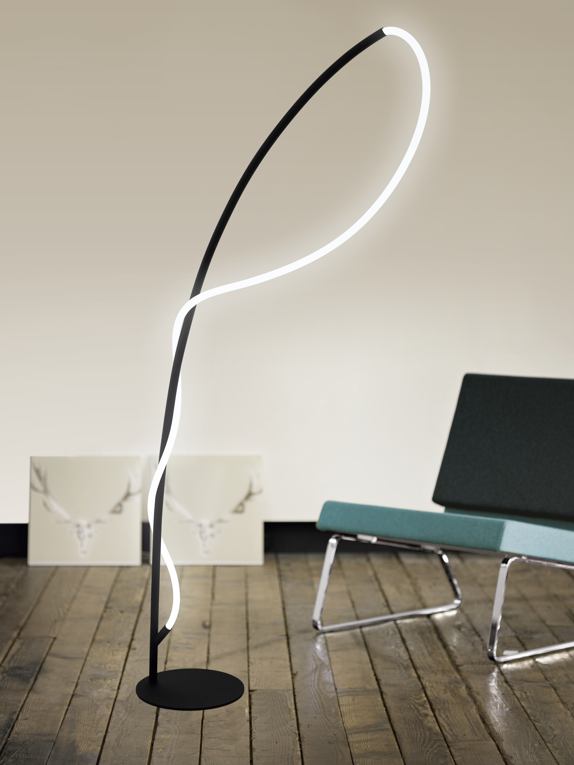 EGIDONELLA 20.5W LED Floor Lamp – Black & White-image-6b9fd2f7-7003-4c61-89ec-d5616c4580ce-169670