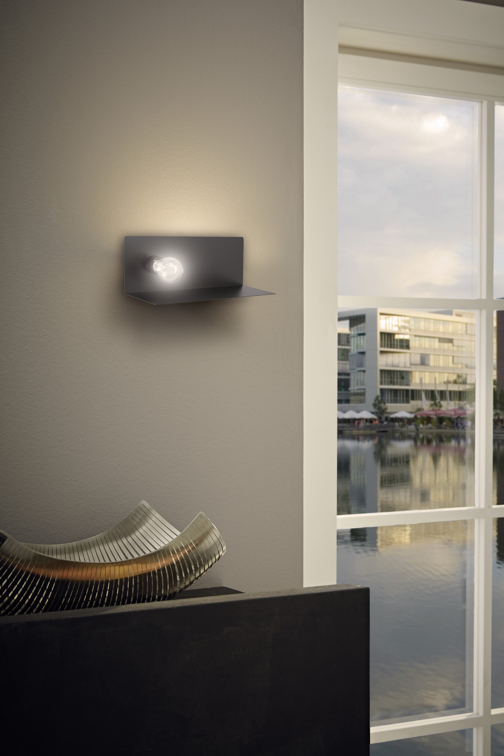 CIGLIE Wall Light – Black E27 with On/Off Switch & USB Port-image-cc8d1011-52da-4410-96ab-dc1ae7f61cdd-169649