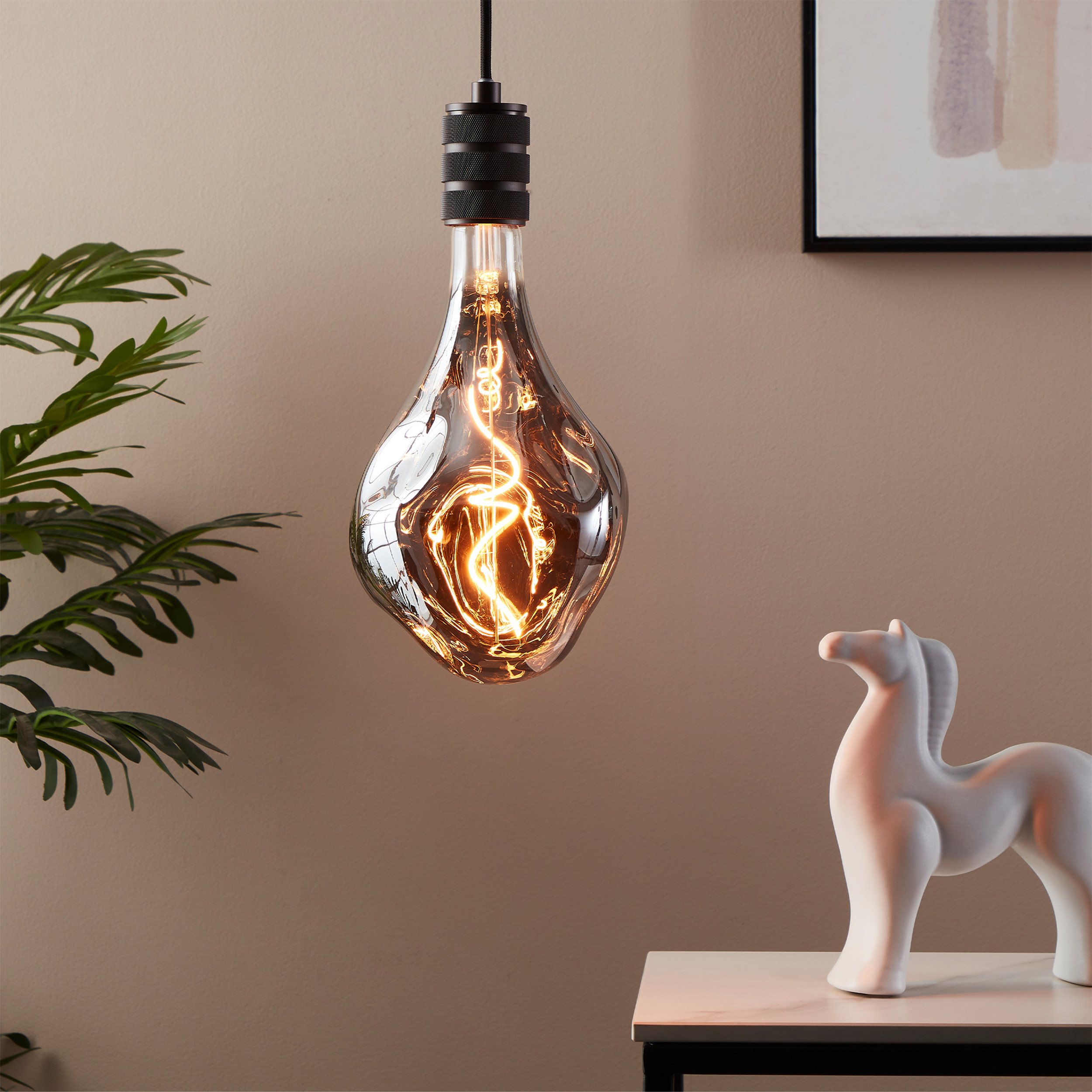 E27 LED Oversized Globe Bulb D165 4W Smoked Black Finish – Dimmable-image-b1472484-66a0-4874-a507-df39cae718fc-169702