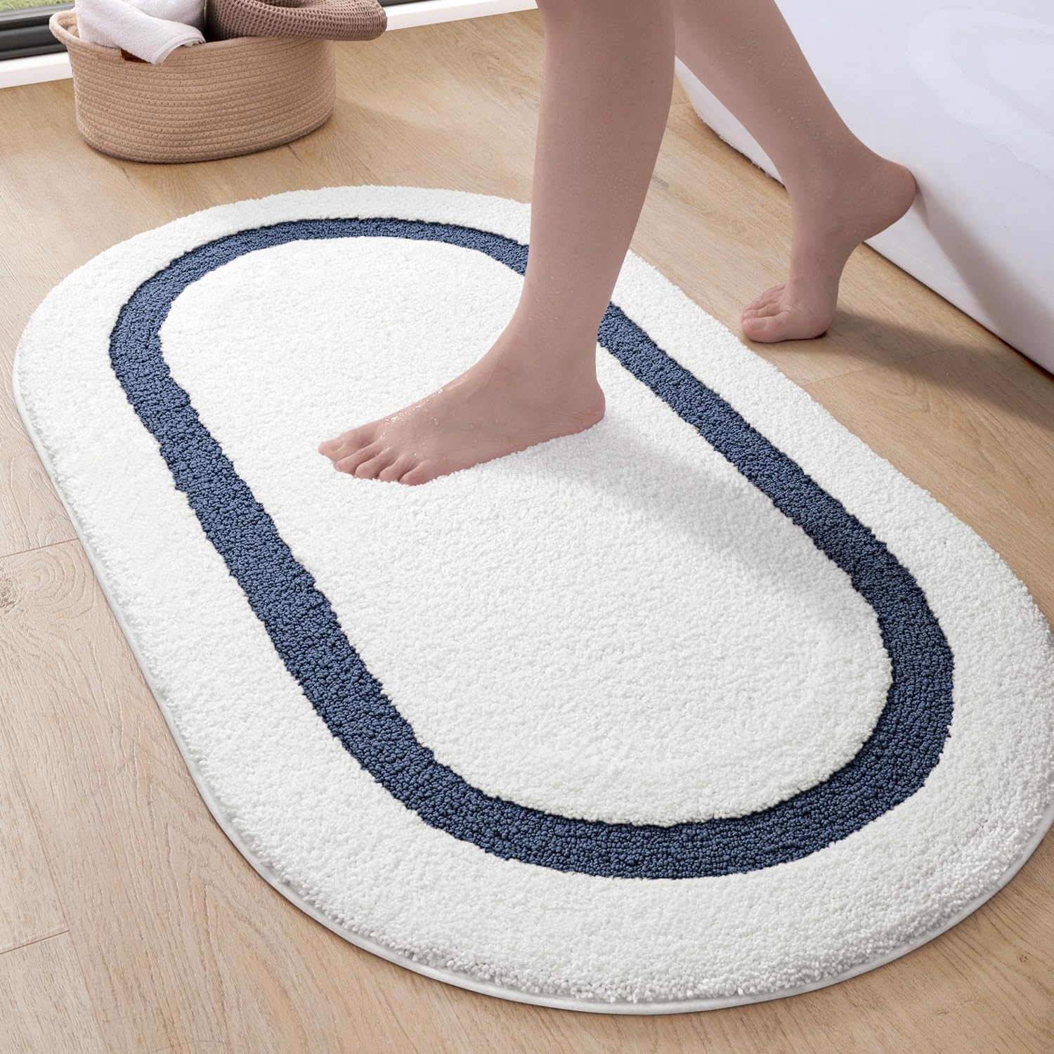 Oval Bath Mat Non Slip - Navy 61 x 110 cm-image-5e0499a6-67de-403f-b47a-981dc3a43bf8-266085