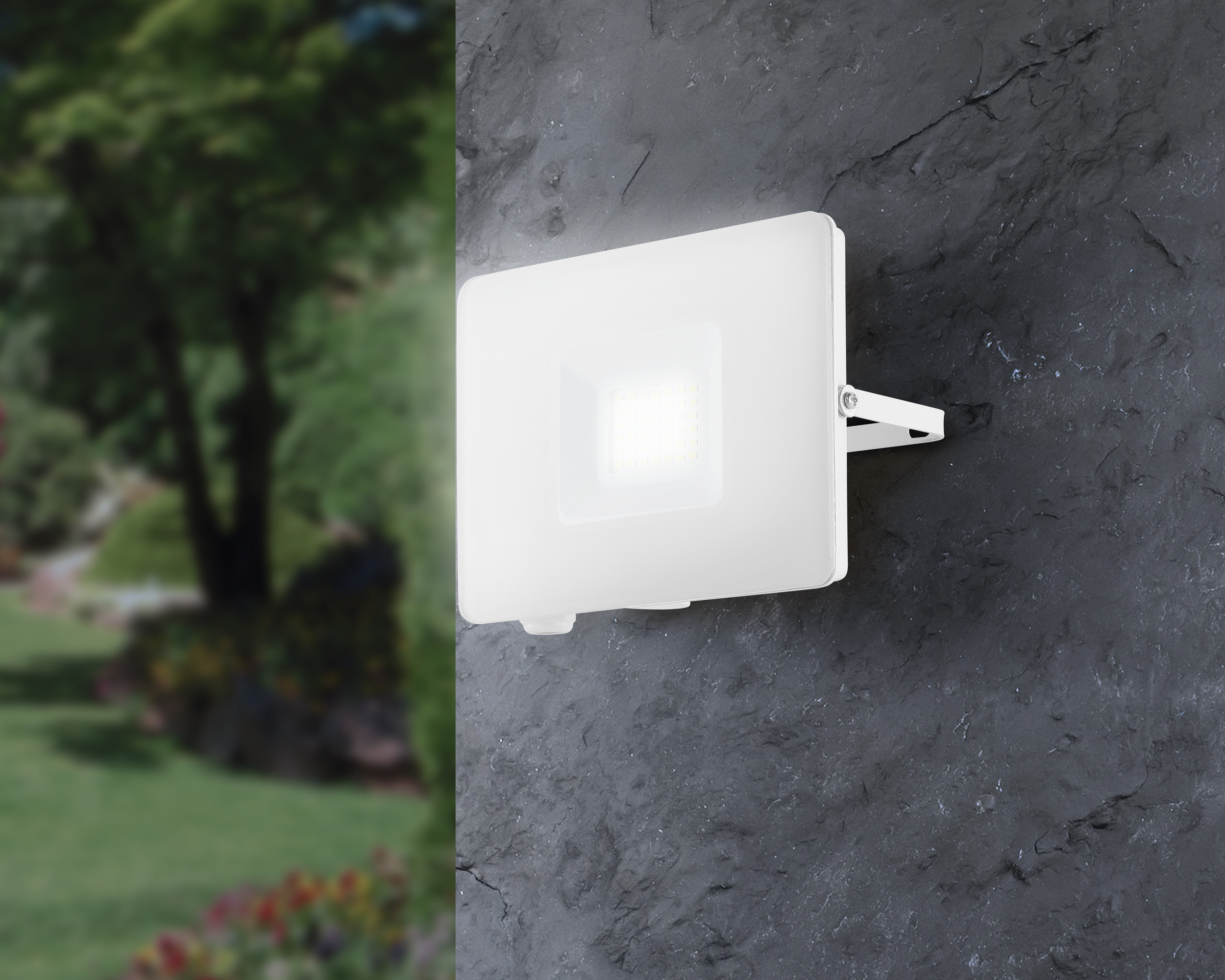 FAEDO 3 Outdoor LED Floodlight 30W White IP65-image-15dc23eb-6e55-47c2-9c1c-a8c4faa72c2d-169724