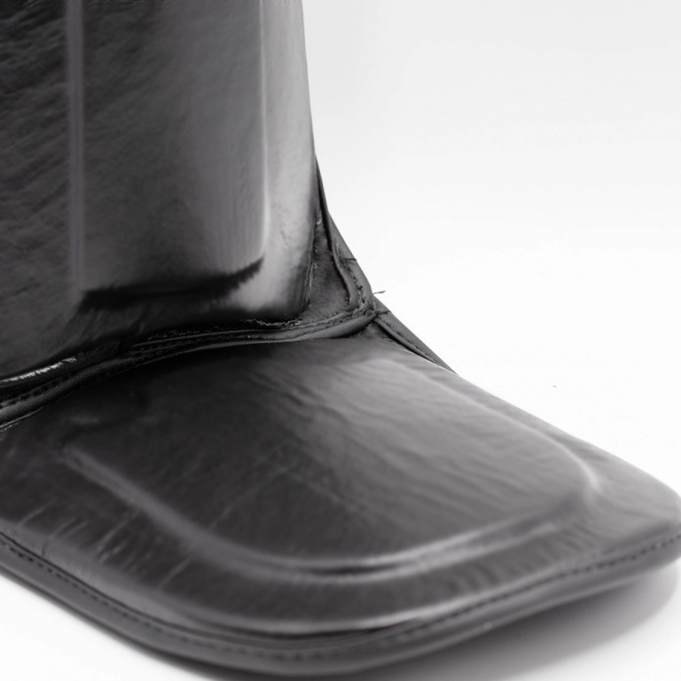 Forza Shin Guards - Leather - XL-image-9a7c7ebb-0f3f-4ce3-9b9d-34e3adfdbf8d-268559