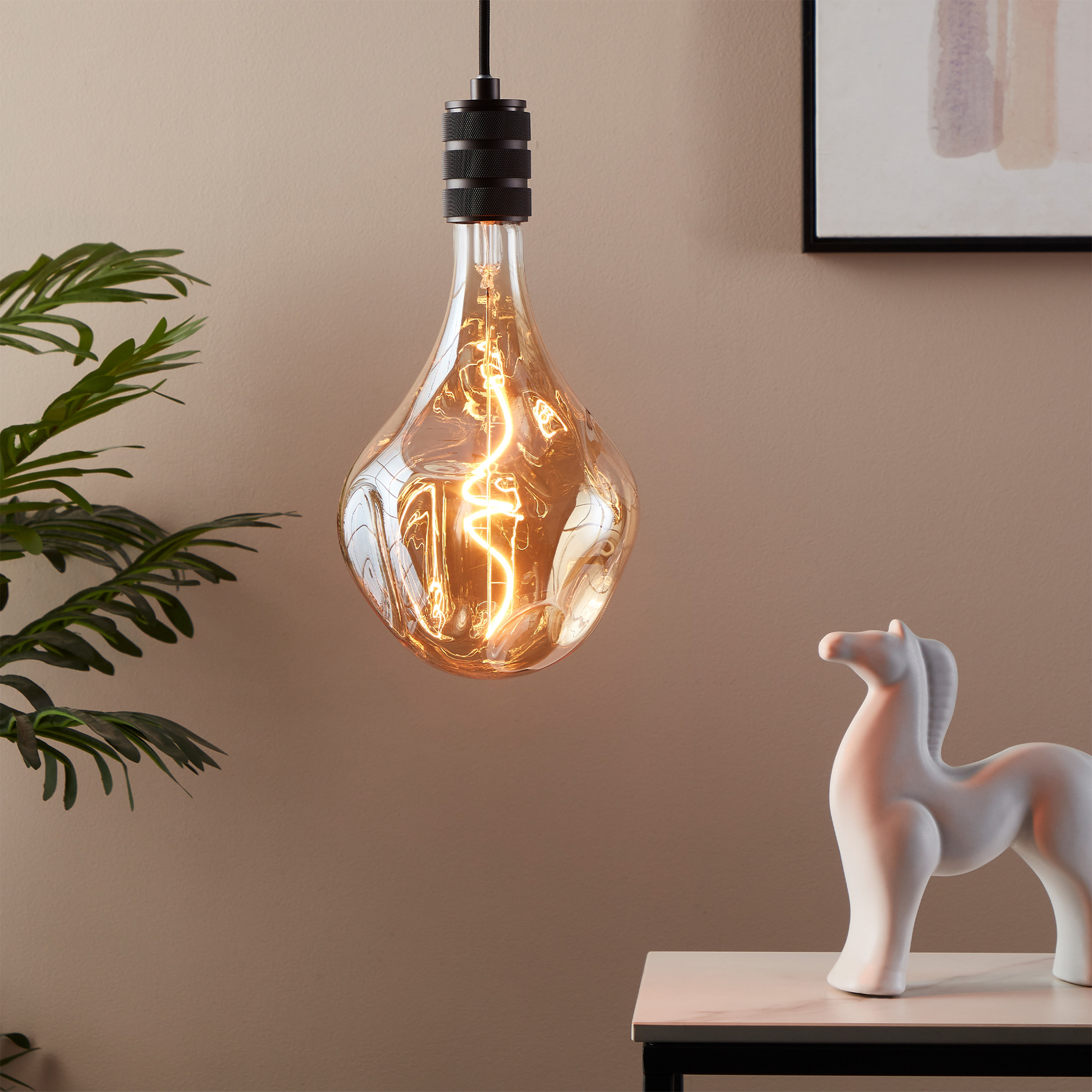 E27 LED Oversized Globe Bulb D165 4W Amber 1800K – Extra Warm White-image-4f443229-92a6-468f-b7ad-3db411fe38c3-169691