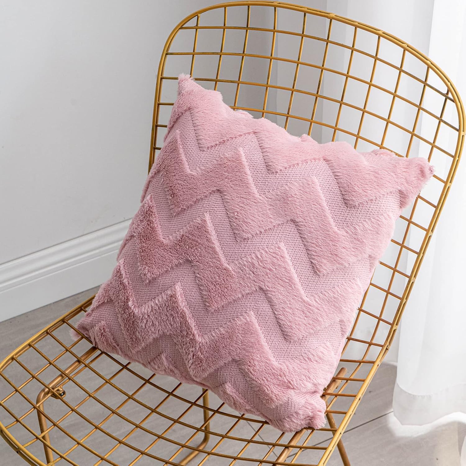 Elegant Light Pink Short Wool Cushion Covers 16x16 Set of 2-image-57104712-6b93-4688-92bf-60e470b9fa06-57058