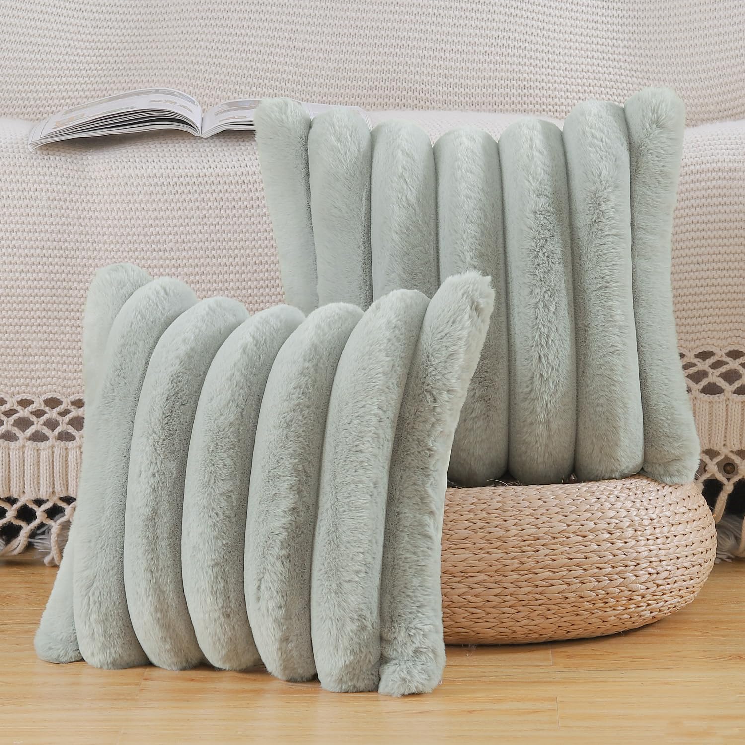 Faux Fur Pillow Covers Fluffy - Grey 50x50cm Set of 2-image-87ec8b31-980e-4d03-b86a-0ac5b58047e7-121946