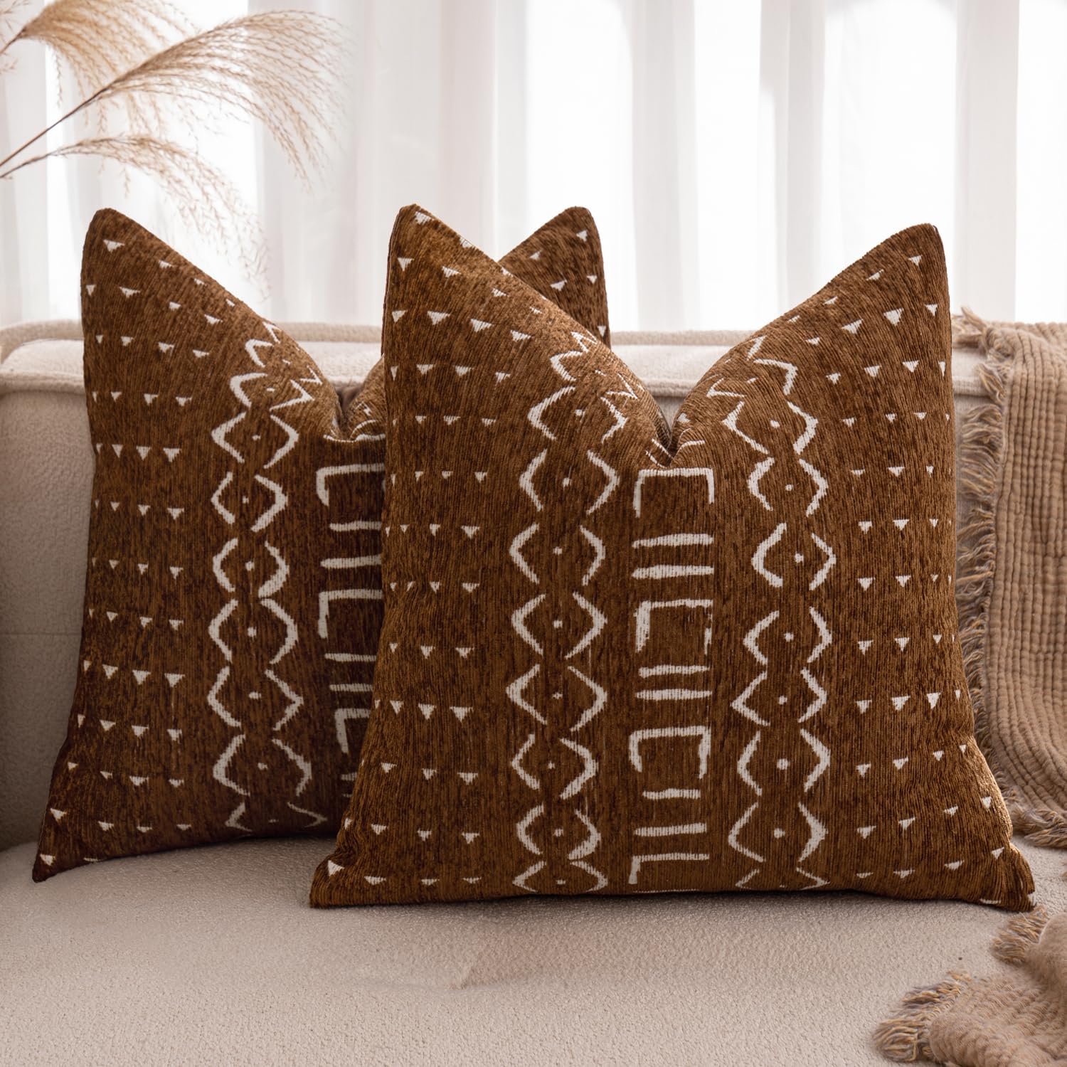 Modern Chenille Cushion Covers 2-Pack 45x45cm with Invisible Zip for Sofa & Bed in Light Brown