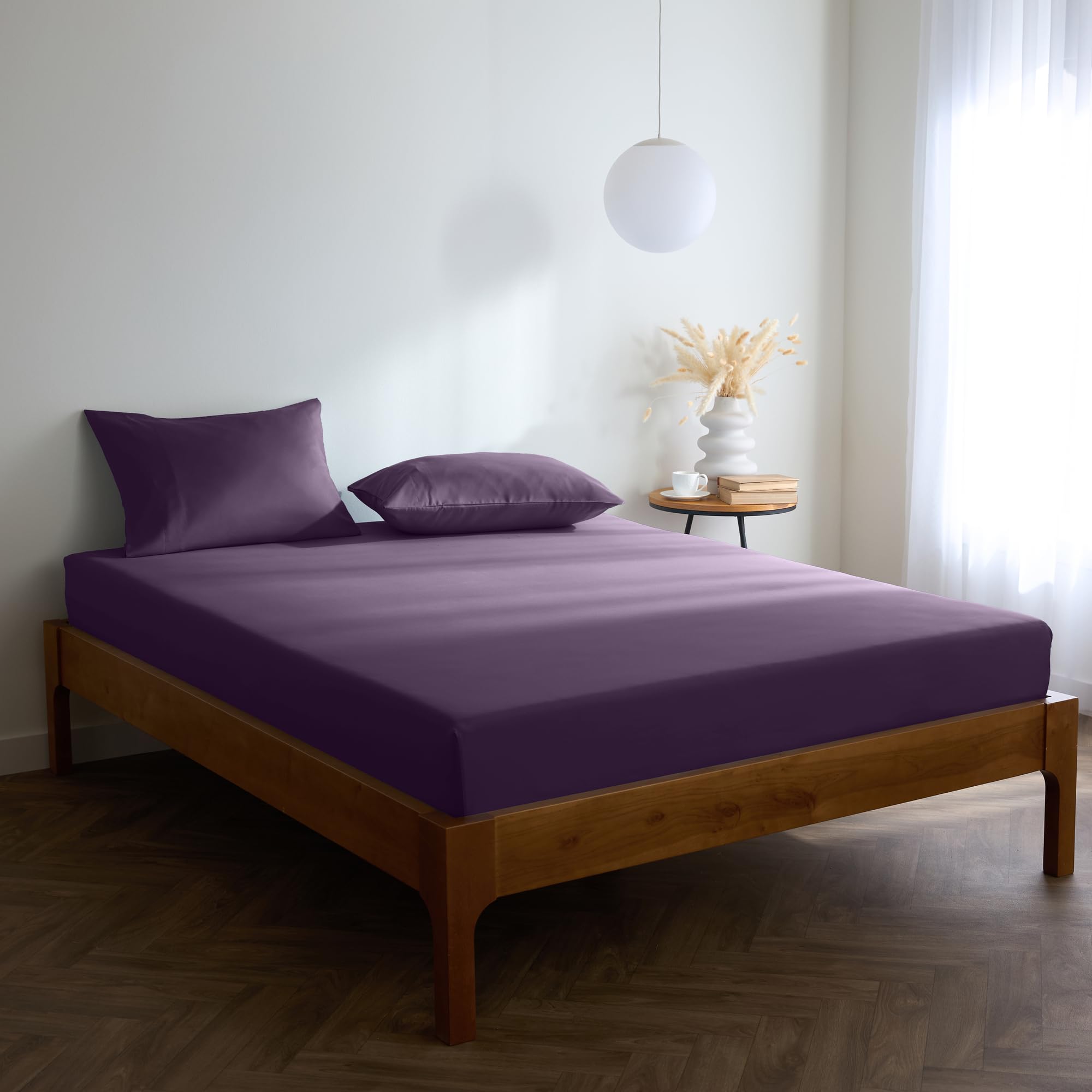 Ultra Soft Mellanni Double Fitted Sheet - 135x190 cm Purple - Breathable & Durable Microfiber Bedding-image-f8b469d3-1a01-4736-acb1-745ca8e501a8-64923