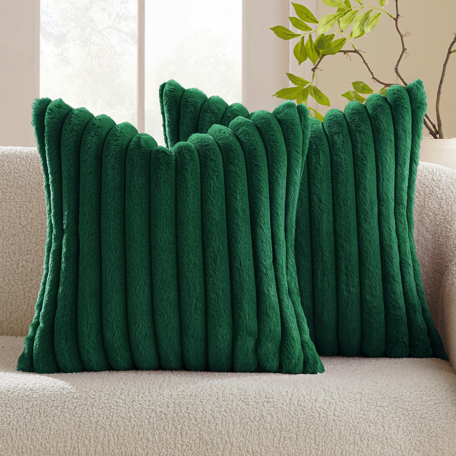 Set of 2 Dark Green Velvet Cushion Covers - Soft Faux Fur, Washable, 45x45cm for Living Room & Bedroom-image-c2a52a73-b928-4b92-9039-bc9739936bea-68121